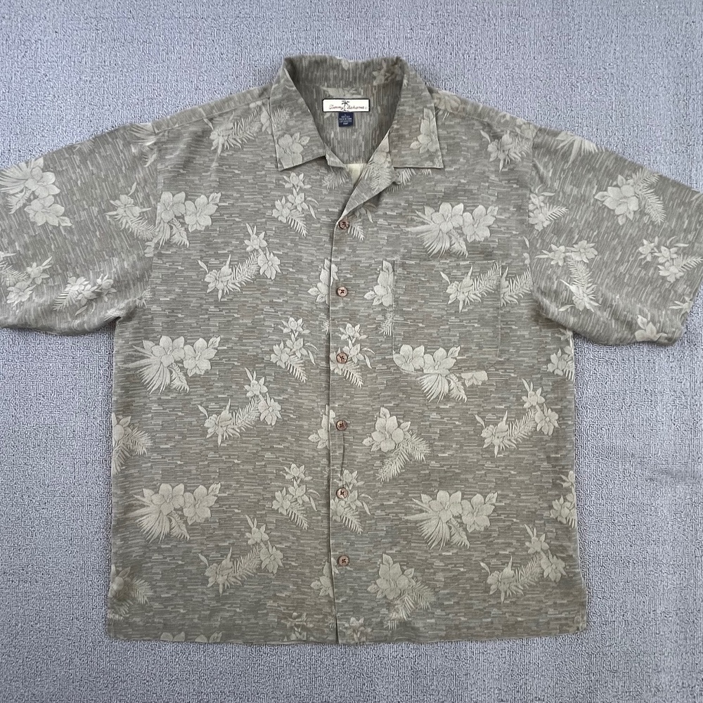 Tommy Bahama Shirt Large Green Button Up Silk All Over Floral Print Casual Men
